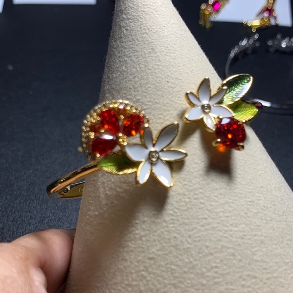 Kate spade sweet citrus hinge cuff bracelet - Picture 3 of 3